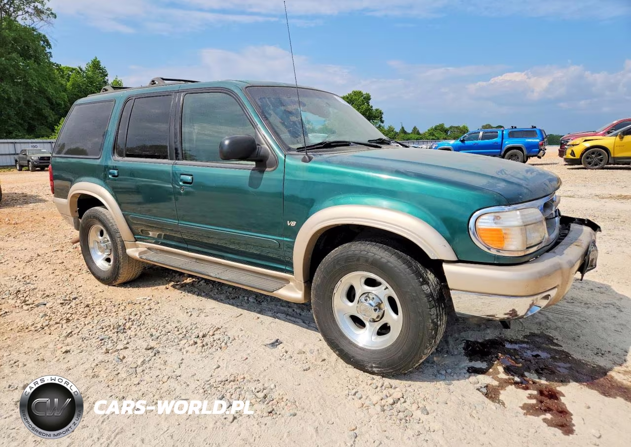 2001 Ford Explorer Eddie Bauer VIN:1FMZU84P61ZA73402 - 4