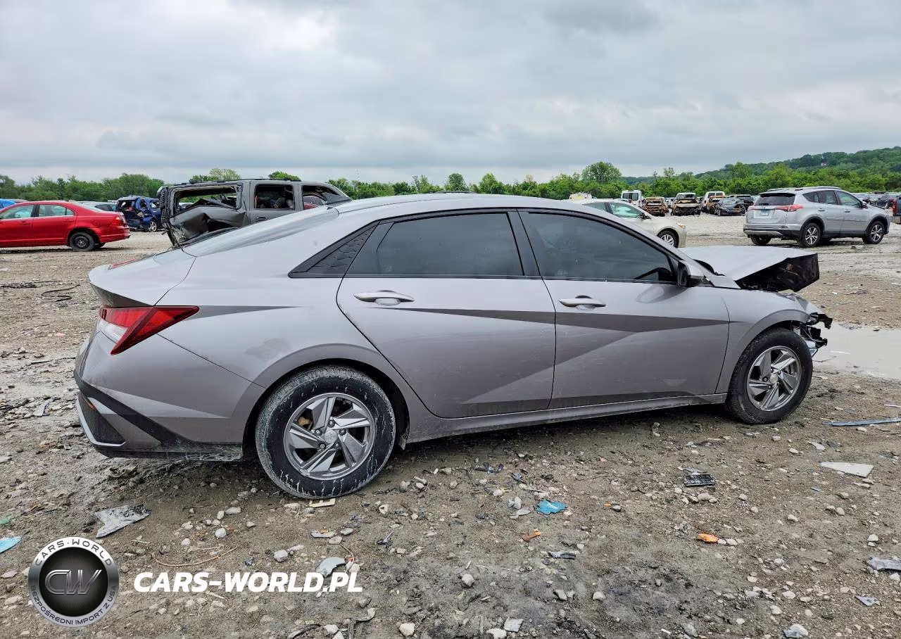 2024 Hyundai Elantra Se VIN:KMHLL4DG0RU743584 - 3