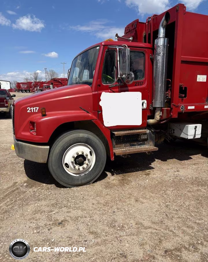 2002 Freightliner Medium Conventional Fl70