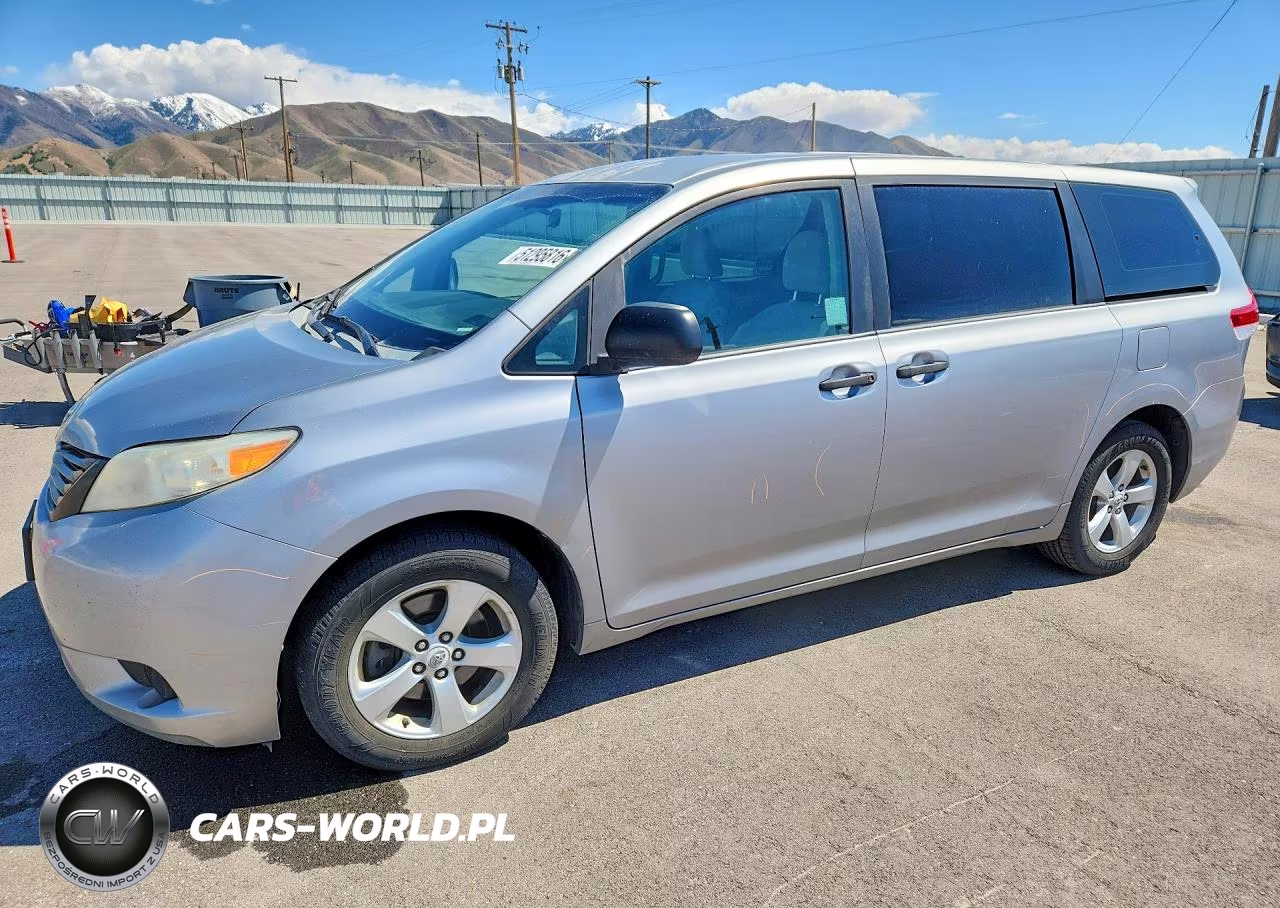 2012 Toyota Sienna Base 7-Passenger