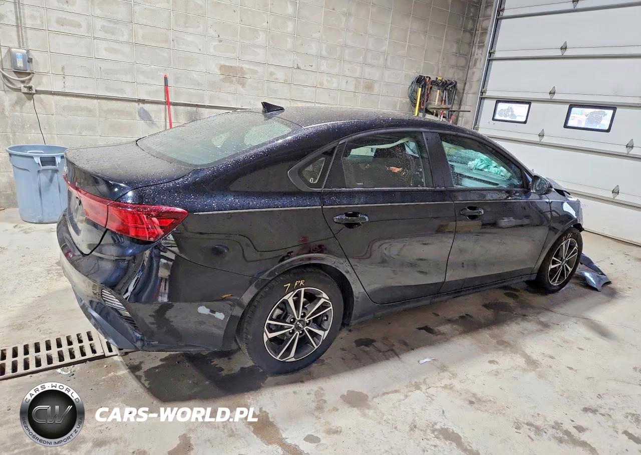2024 Kia Forte Lxs VIN:3KPF24AD1RE837471 - 3