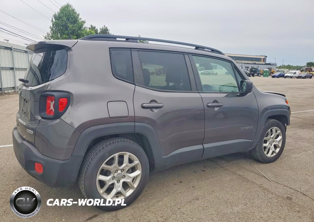 2018 Jeep Renegade Latitude VIN:ZACCJABB0JPJ40153 - 3