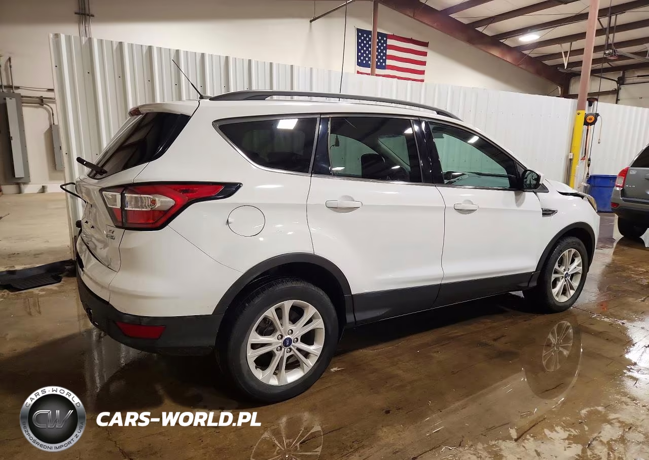 2018 Ford Escape Se VIN:1FMCU9GD8JUB16499 - 3