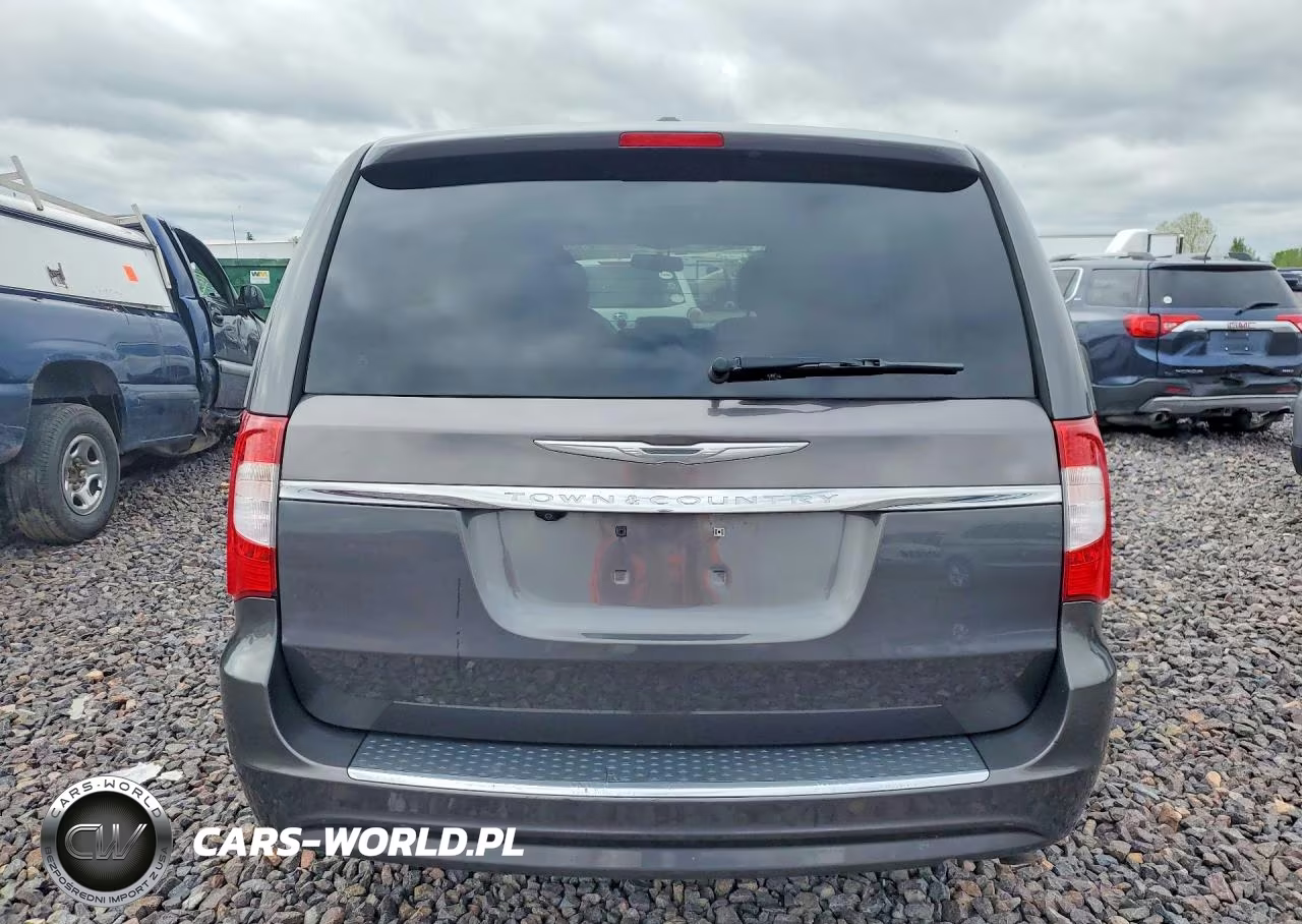 2016 Chrysler Town & Country Touring VIN:2C4RC1BG0GR121044 - 6