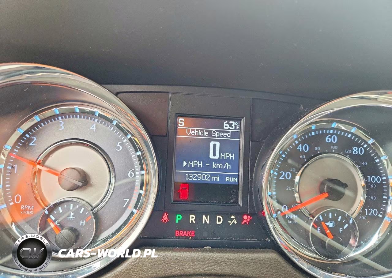 2013 Chrysler Town & Country Touring VIN:2C4RC1BG6DR558137 - 9