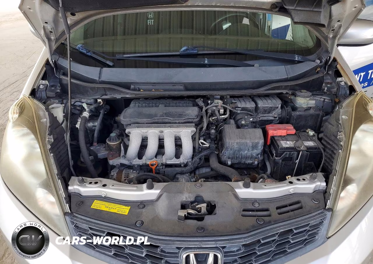2013 Honda Fit Sport VIN:JHMGE8H50DC042413 - 11
