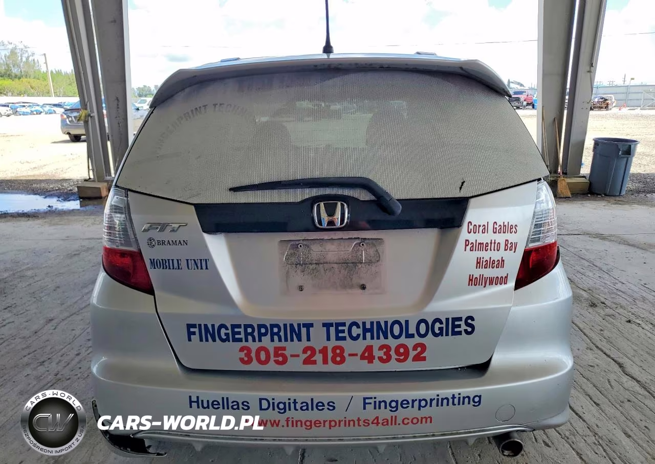 2013 Honda Fit Sport VIN:JHMGE8H50DC042413 - 6