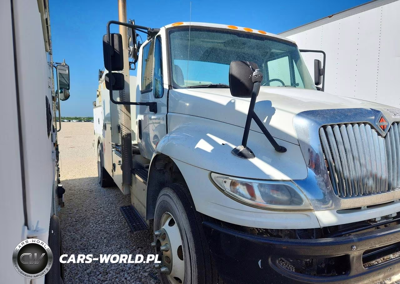 2017 International 4400 Utility - Service Truck