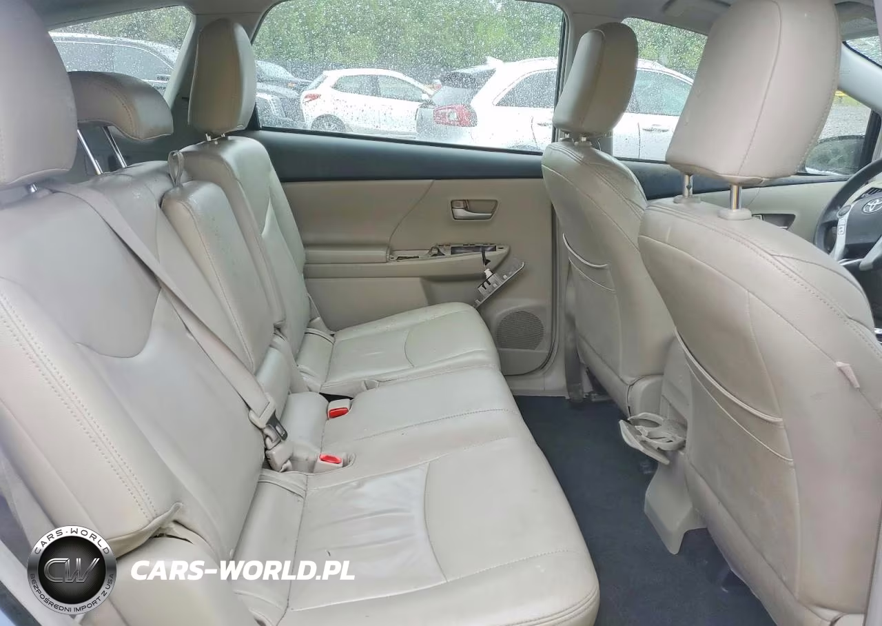 2014 Toyota Prius V Two VIN:JTDZN3EU9E3320011 - 10