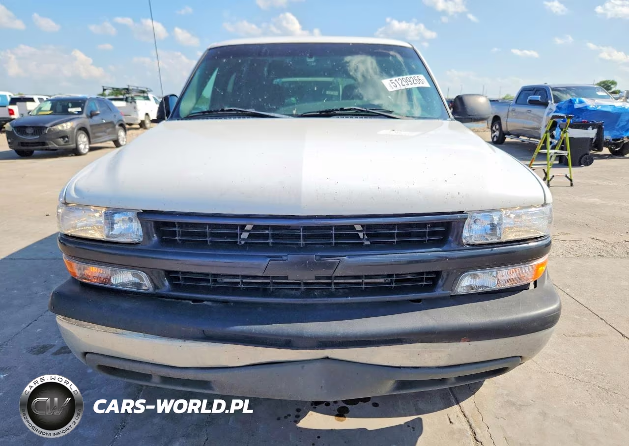 2002 Chevrolet Tahoe C1500 VIN:1GNEC13V02R272838 - 5
