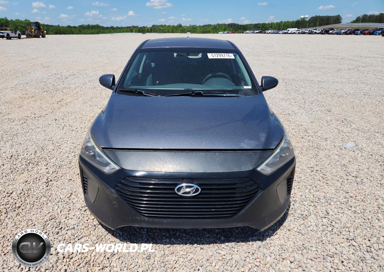 2018 Hyundai Ioniq Blue VIN:KMHC65LC4JU087423 - 5