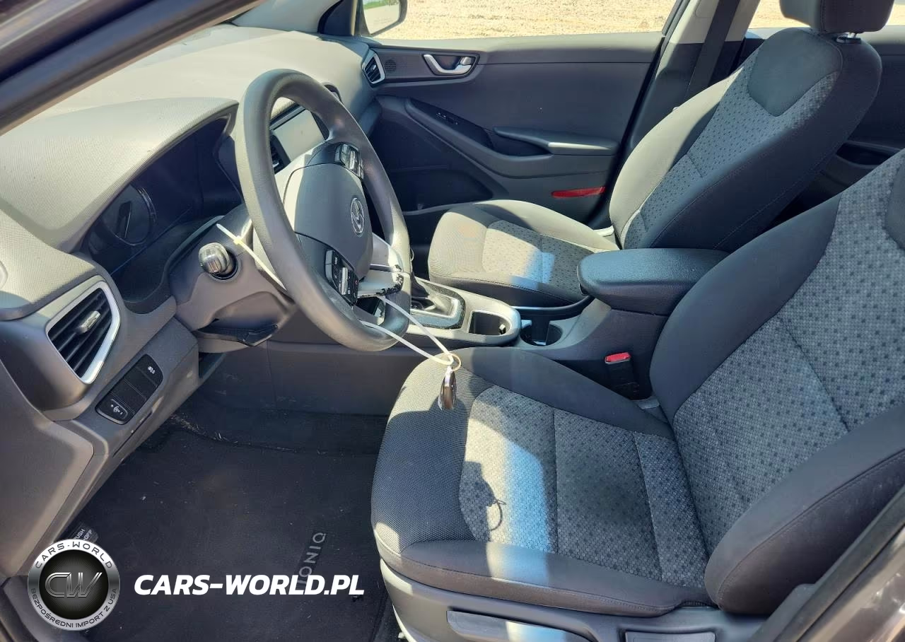 2018 Hyundai Ioniq Blue VIN:KMHC65LC4JU087423 - 7