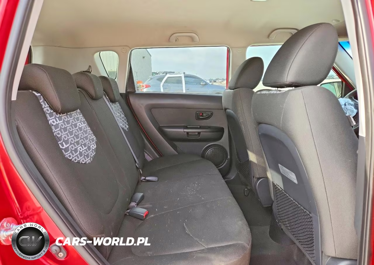 2010 Kia Soul + VIN:KNDJT2A26A7069758 - 10
