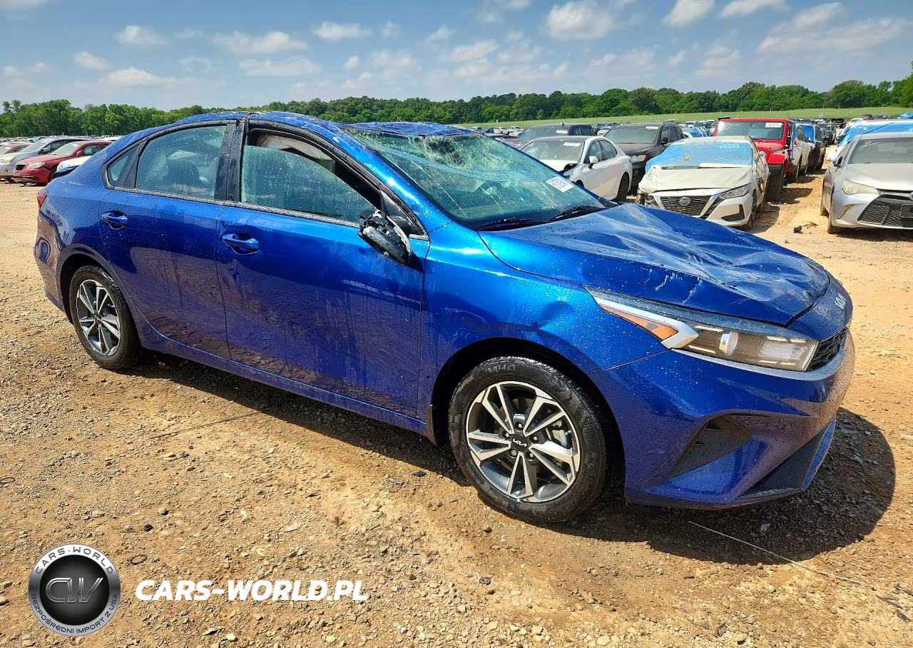 2024 Kia Forte Lxs VIN:3KPF24AD3RE794428 - 4