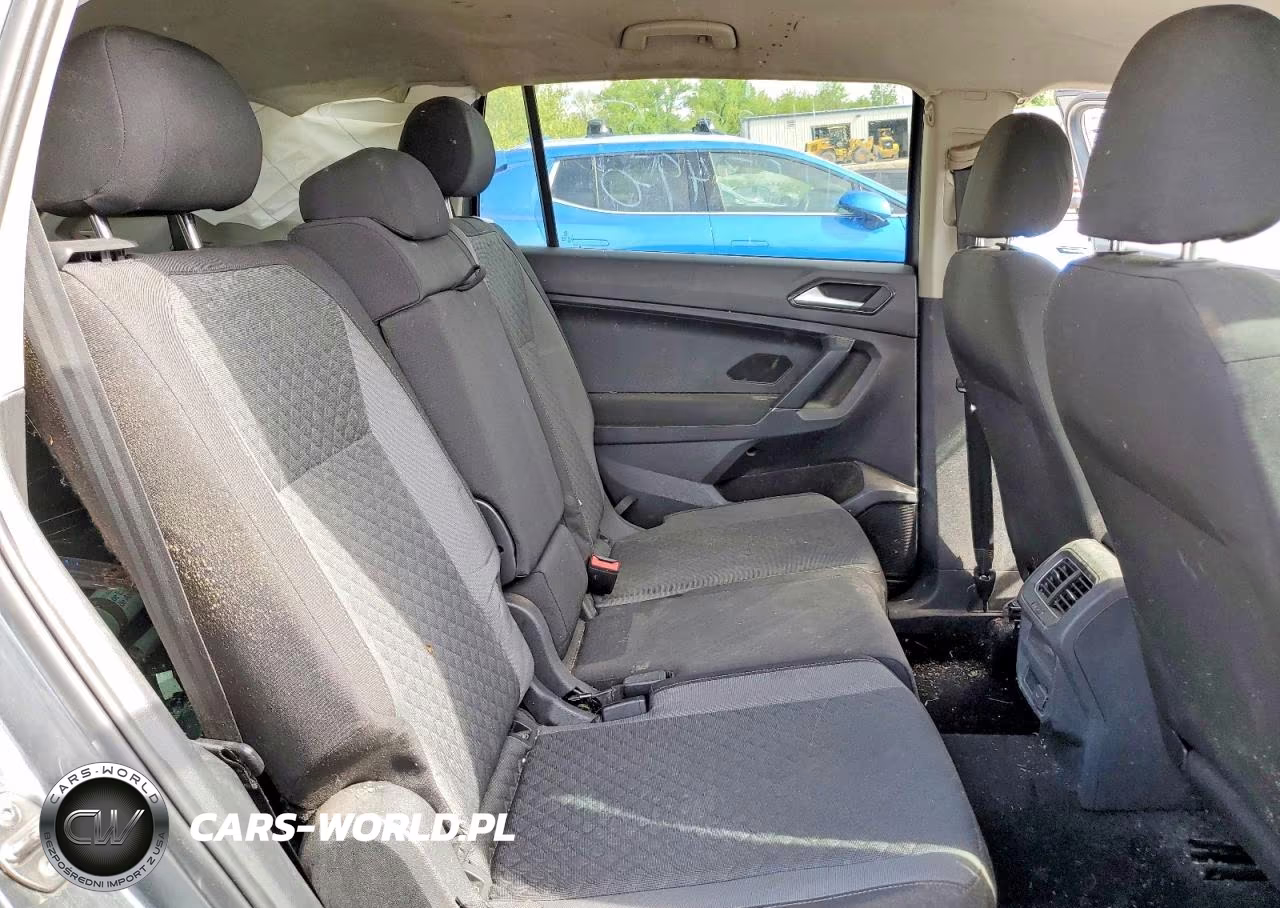 2018 Volkswagen Tiguan S VIN:3VV1B7AX2JM074054 - 11