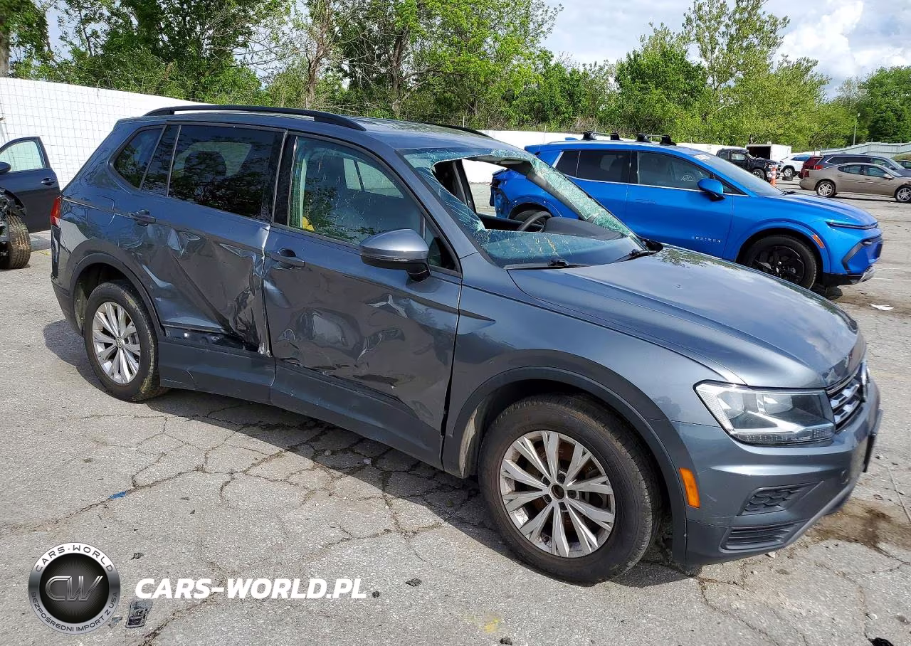 2018 Volkswagen Tiguan S VIN:3VV1B7AX2JM074054 - 4