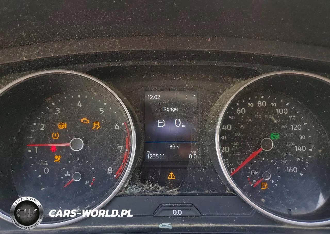 2018 Volkswagen Tiguan S VIN:3VV1B7AX2JM074054 - 9