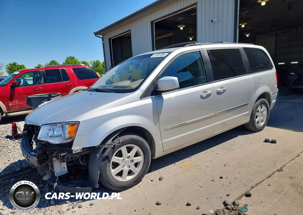2010 Chrysler Town & Country Touring