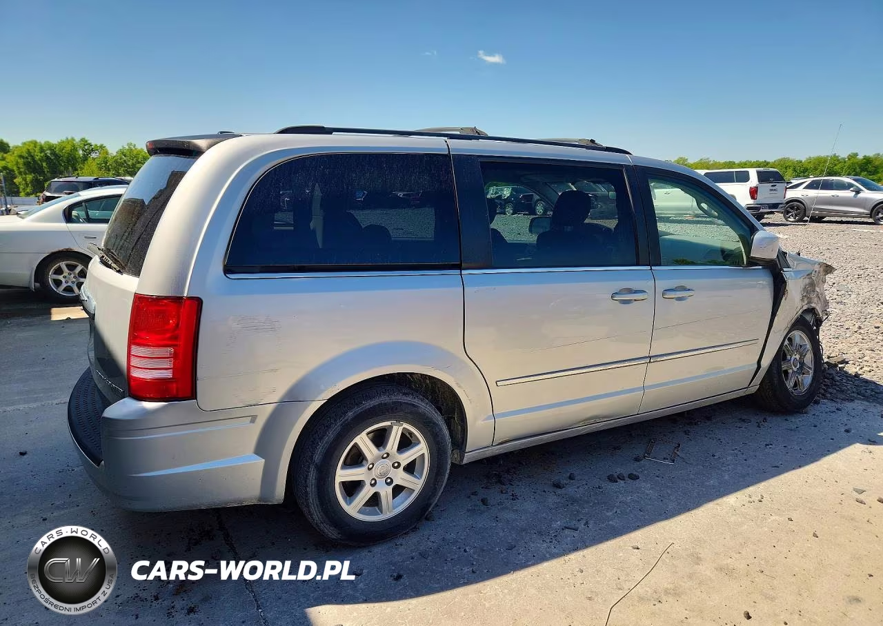 2010 Chrysler Town & Country Touring VIN:2A4RR5D1XAR192946 - 3