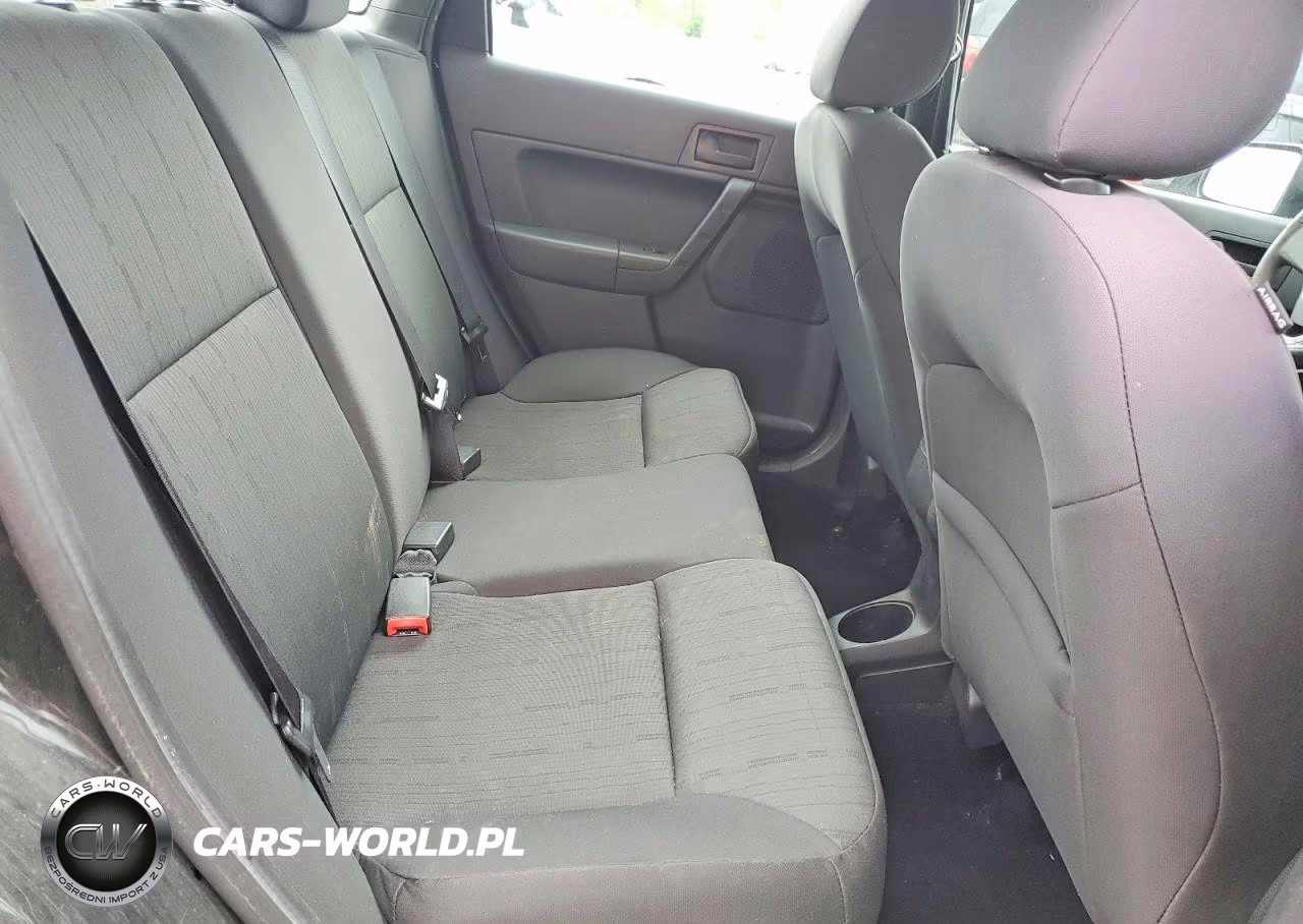 2011 Ford Focus Se VIN:1FAHP3FN0BW176877 - 10