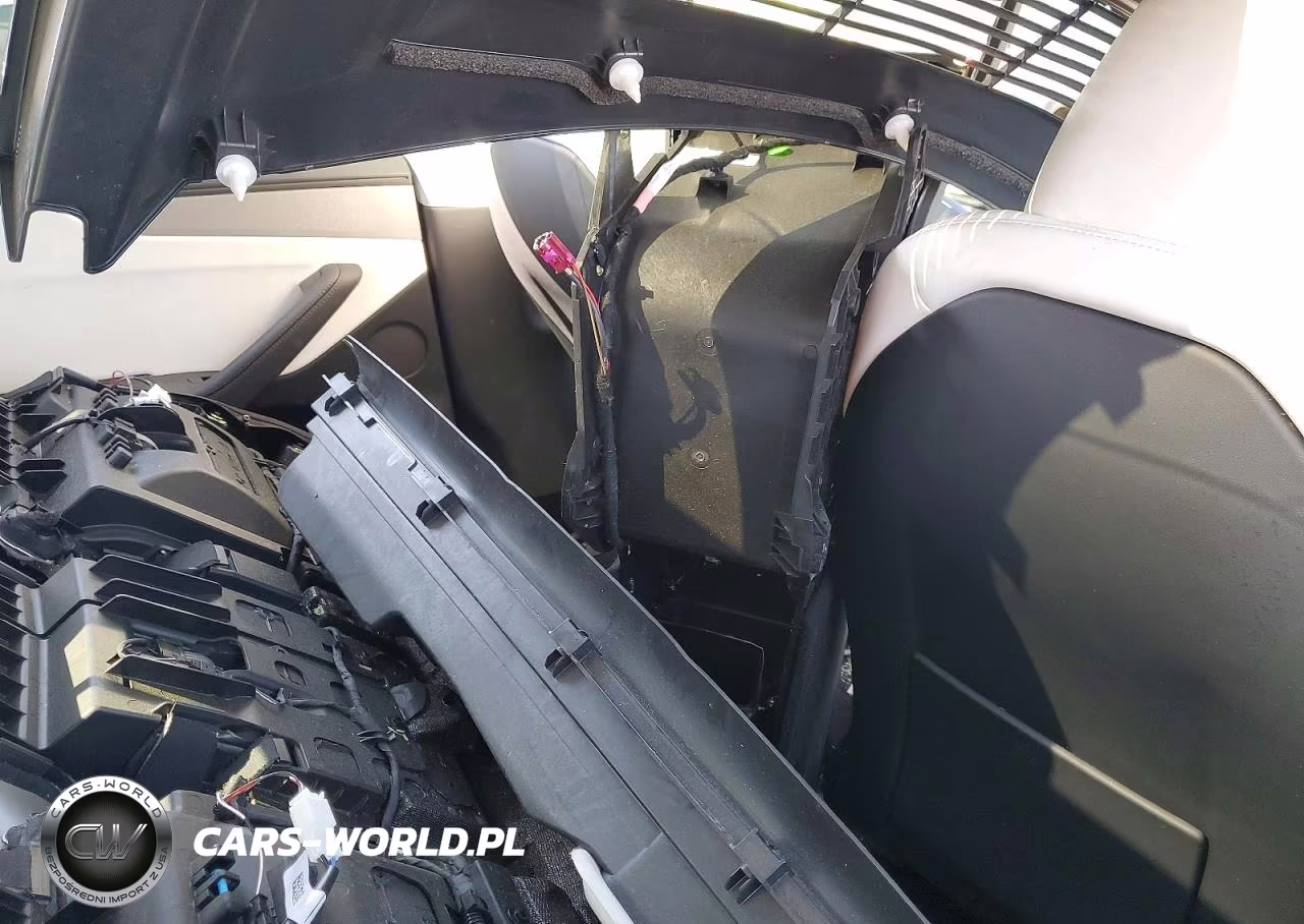 2026 Tesla Model Y VIN:7SAYGDEE4TA406119 - 12