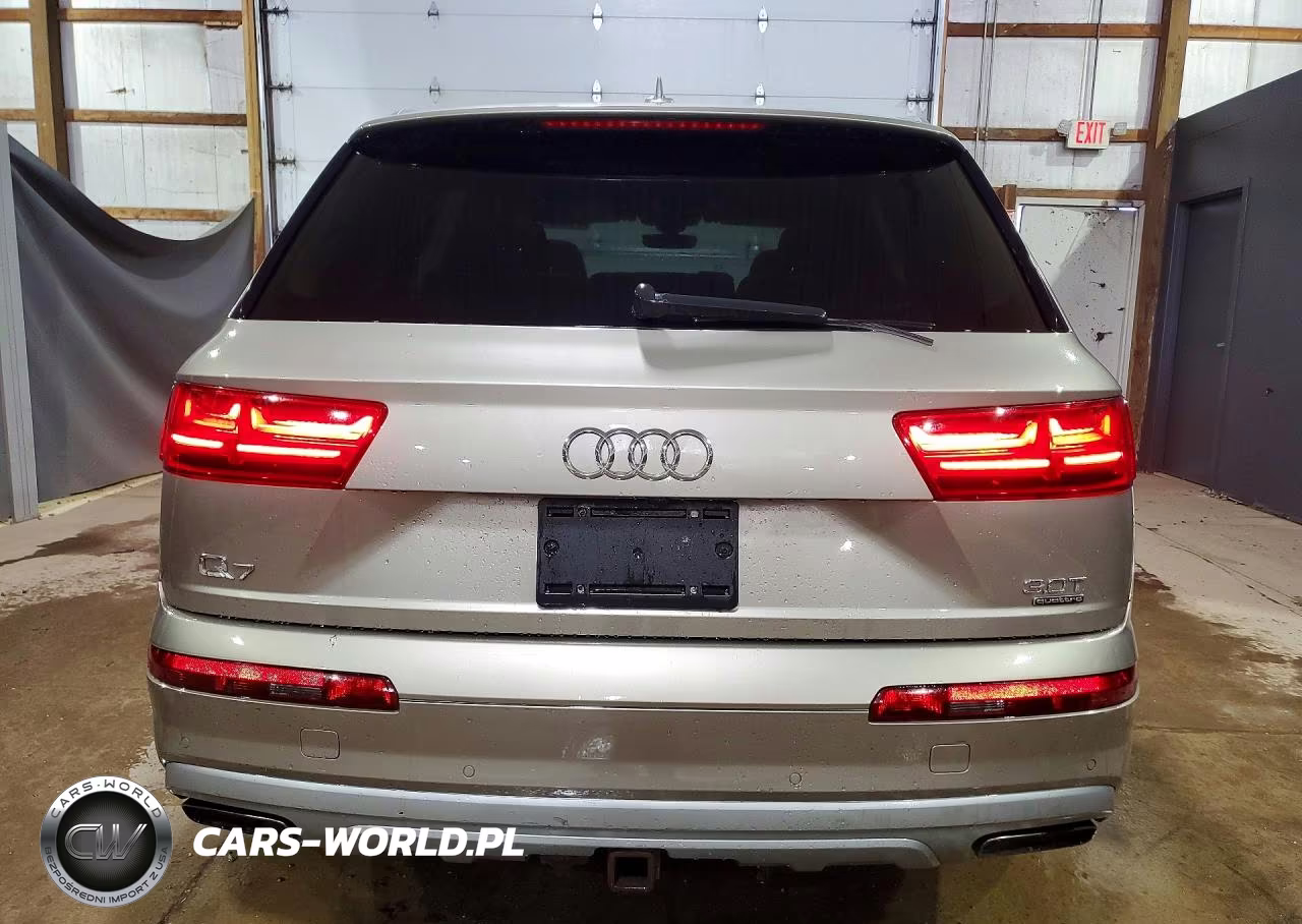 2017 Audi Q7 Premium Plus VIN:WA1LAAF72HD036033 - 6