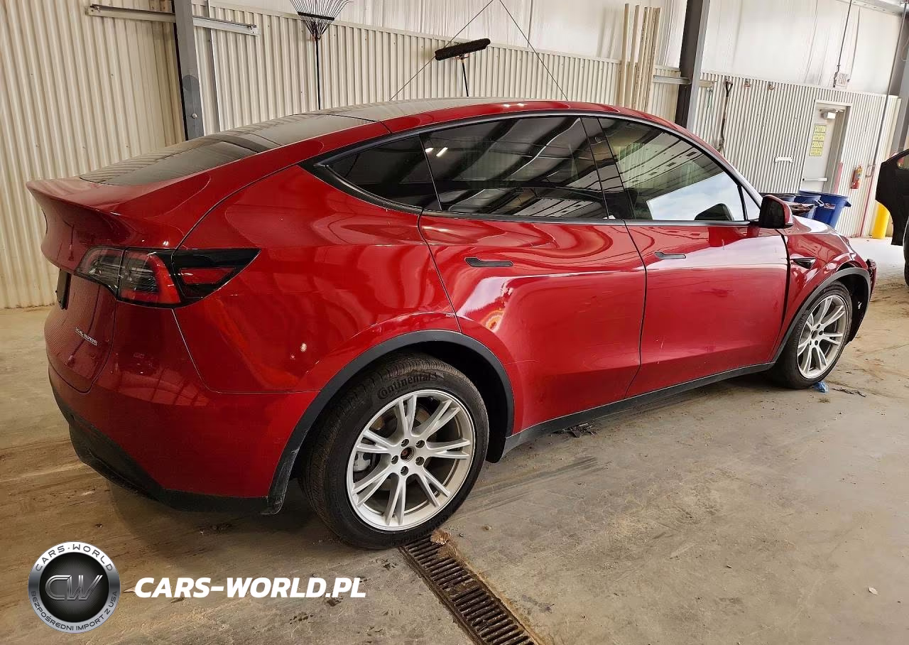 2020 Tesla Model Y VIN:5YJYGDEE7LF047462 - 3