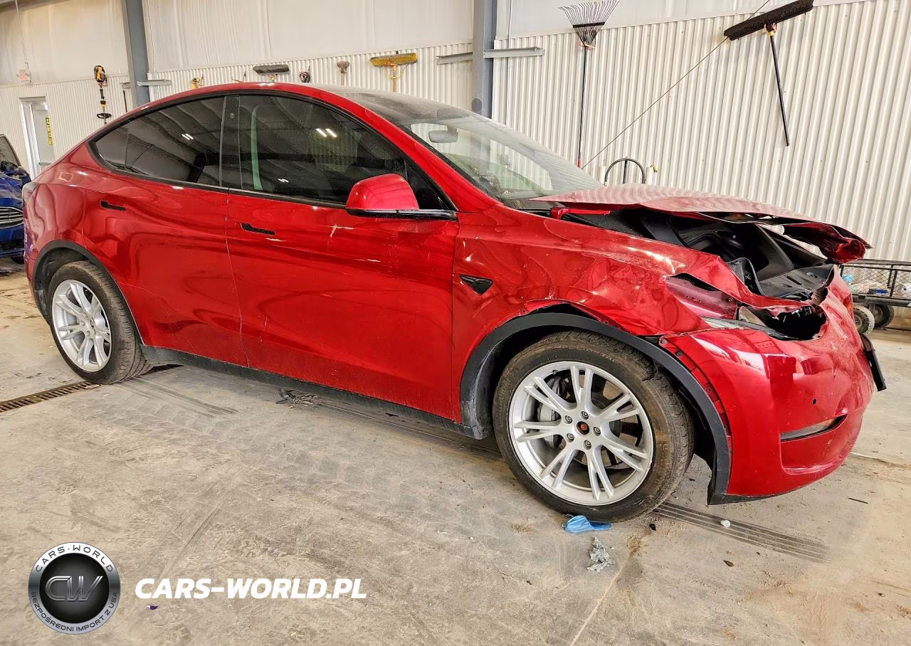 2020 Tesla Model Y VIN:5YJYGDEE7LF047462 - 4