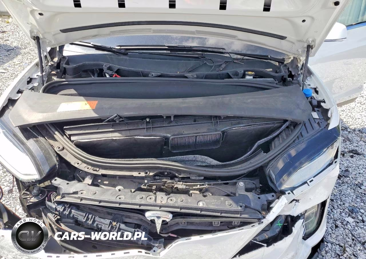 2017 Tesla X VIN:5YJXCBE28HF043879 - 12