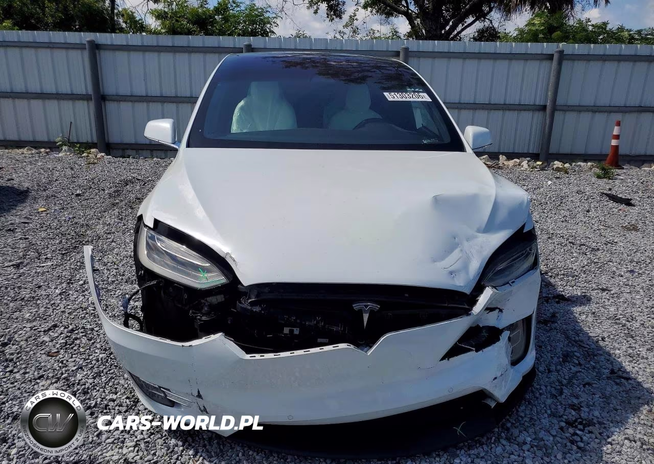 2017 Tesla X VIN:5YJXCBE28HF043879 - 5