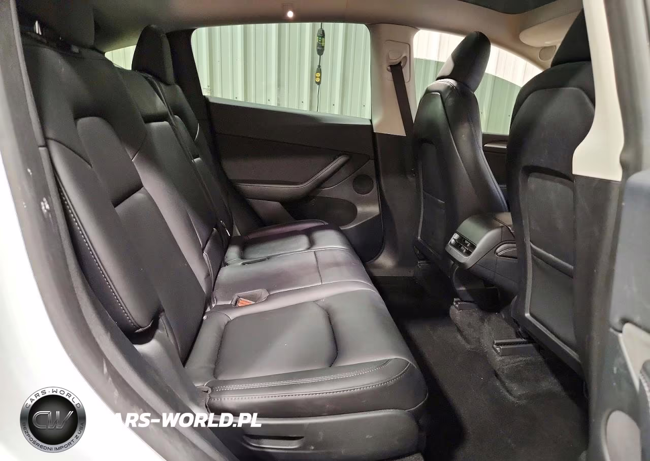 2023 Tesla Model Y VIN:7SAYGAEE8PF881991 - 11
