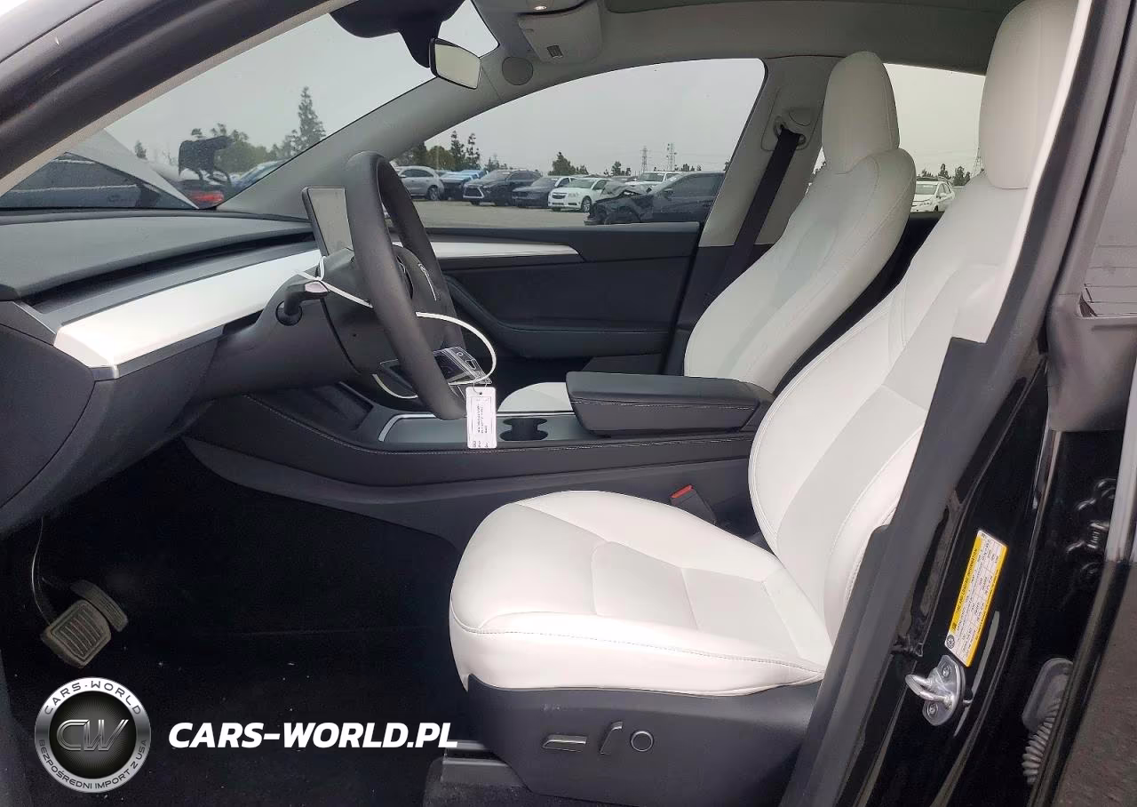 2024 Tesla Model Y VIN:7SAYGDED4RF205811 - 7