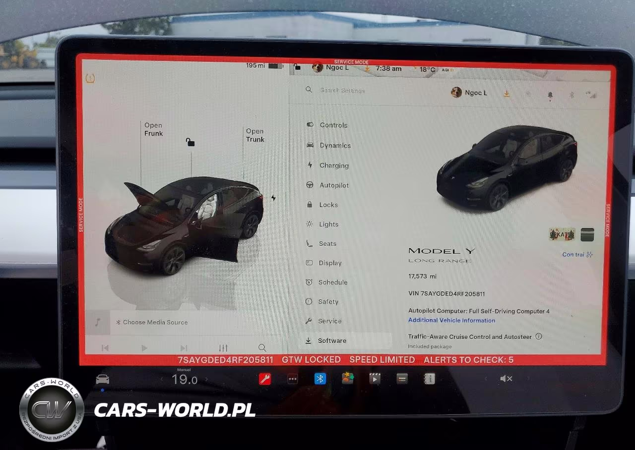 2024 Tesla Model Y VIN:7SAYGDED4RF205811 - 9