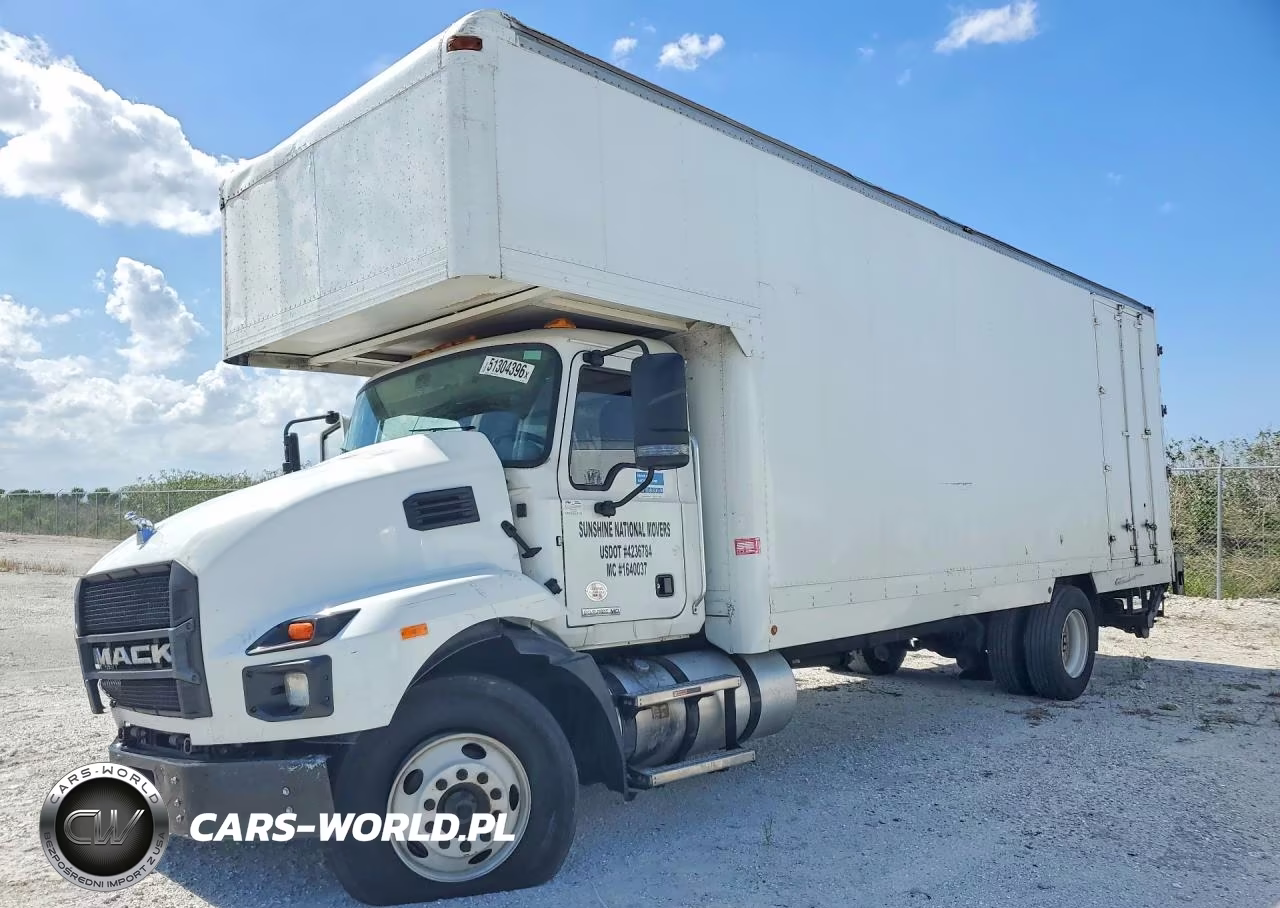 2022 Mack Md Box Truck