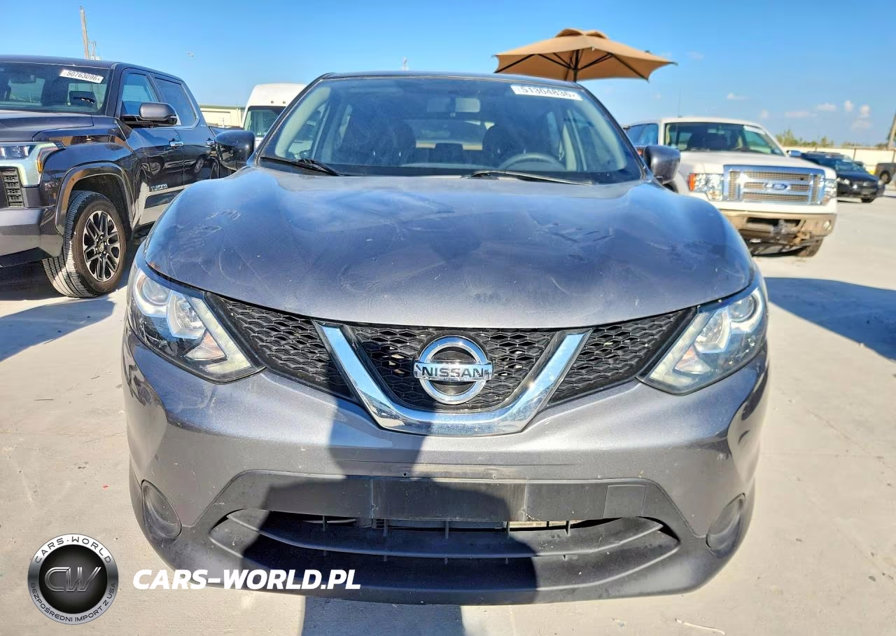2018 Nissan Rogue Sport S VIN:JN1BJ1CP3JW107419 - 5