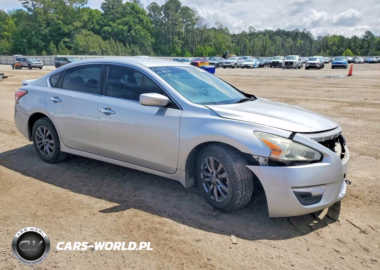 2015 Nissan Altima 2.5 S VIN:1N4AL3AP4FC599118 - 4