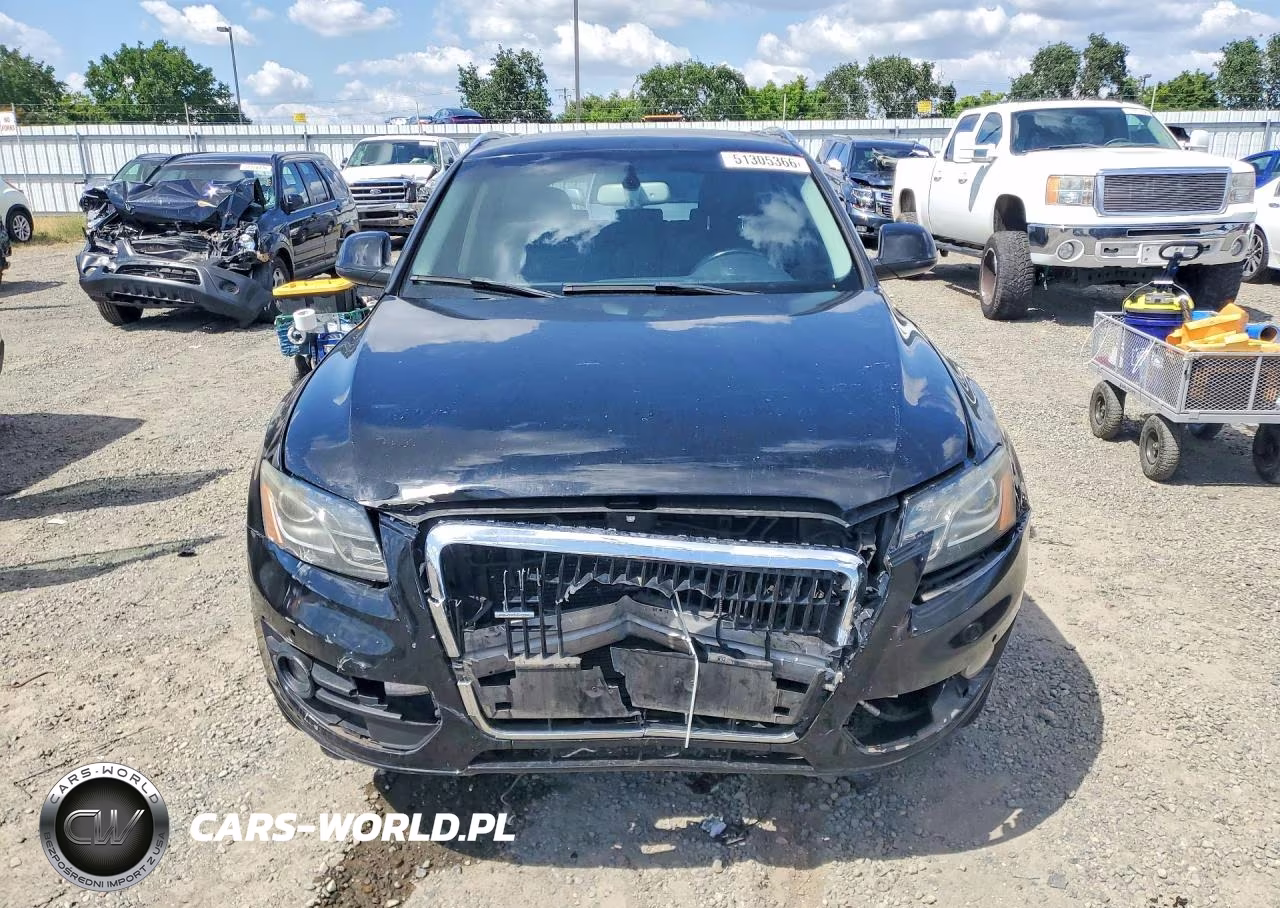 2010 Audi Q5 Premium Plus VIN:WA1LKAFP5AA100070 - 5