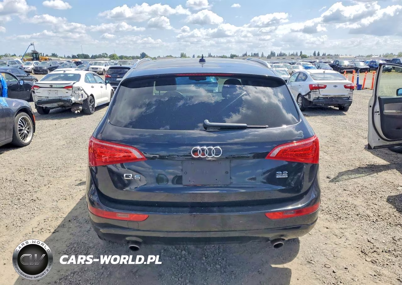2010 Audi Q5 Premium Plus VIN:WA1LKAFP5AA100070 - 6