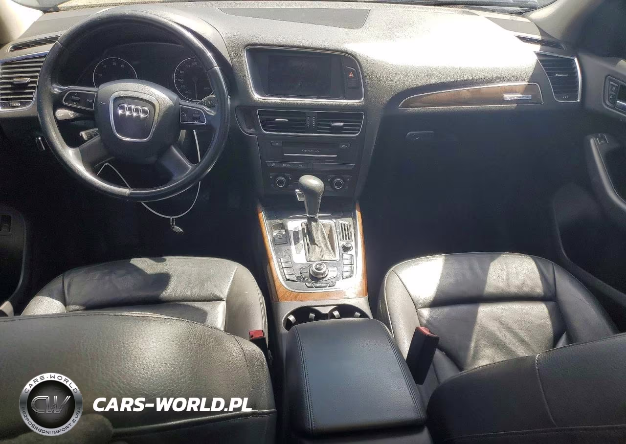2010 Audi Q5 Premium Plus VIN:WA1LKAFP5AA100070 - 8