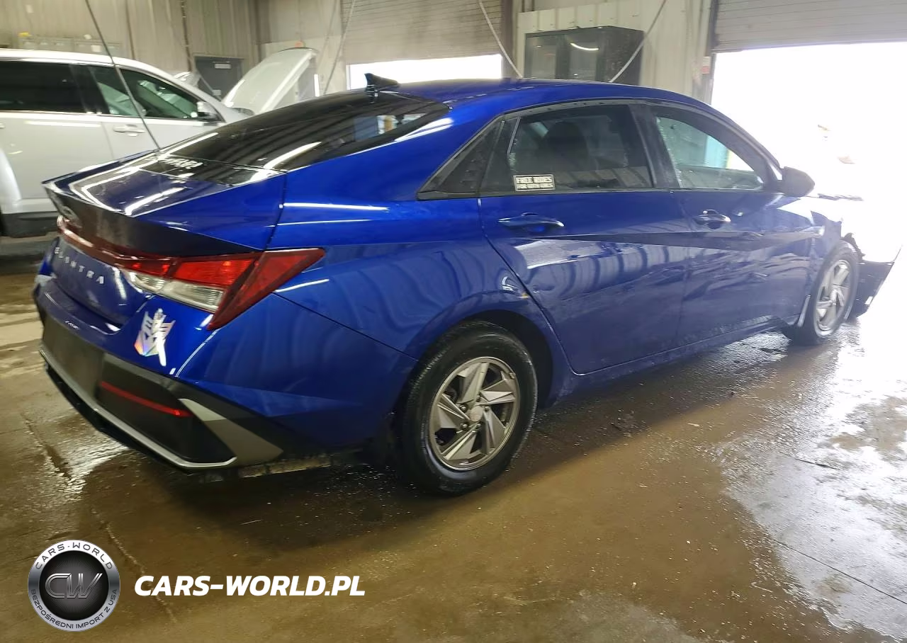 2025 Hyundai Elantra Se VIN:KMHLL4DG5SU924332 - 3