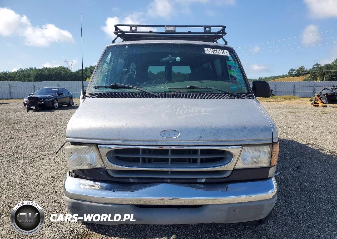 2001 Ford Econoline E350 Super Duty Wagon VIN:1FBSS31S51HB06455 - 5
