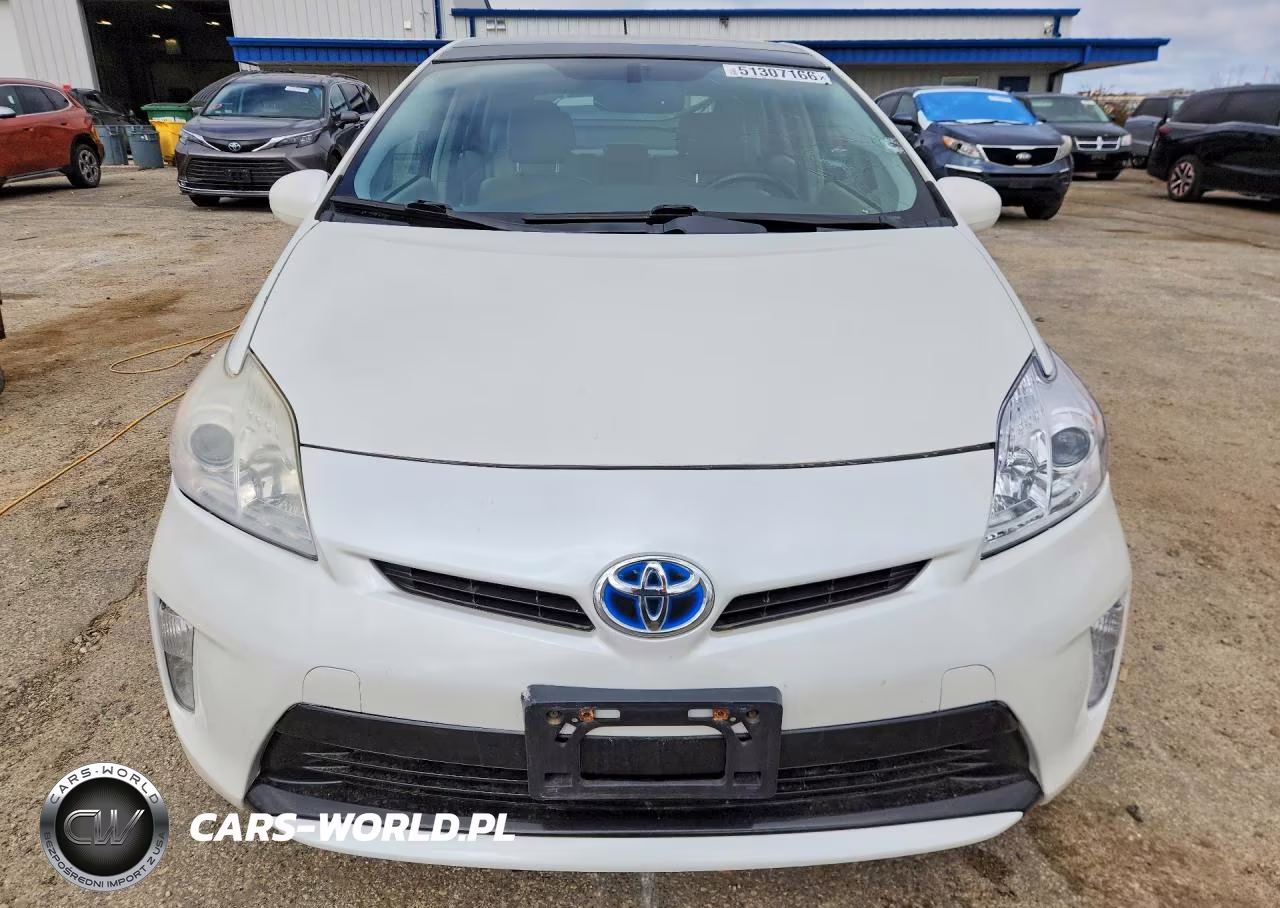 2014 Toyota Prius Four VIN:JTDKN3DU4E1767375 - 5