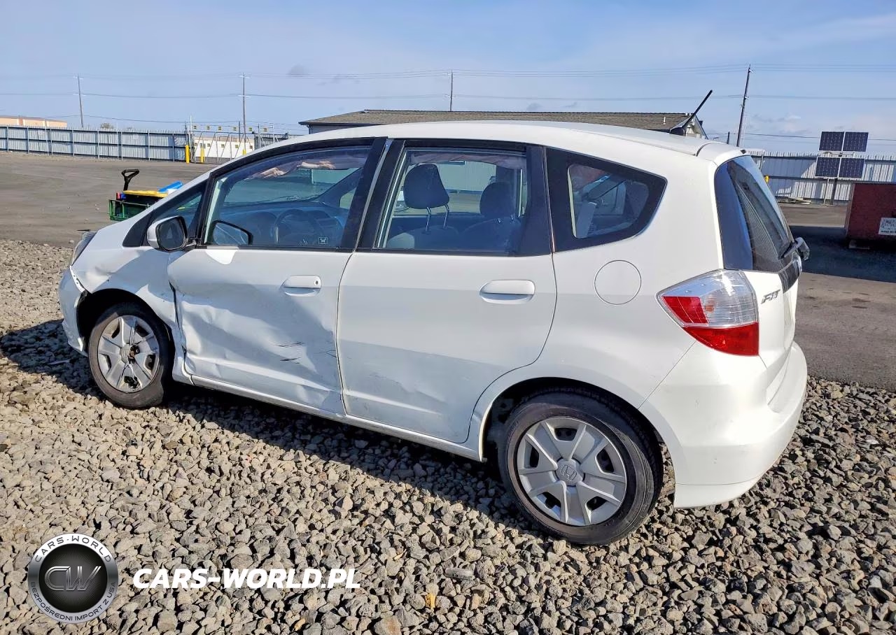 2013 Honda Fit VIN:JHMGE8H36DC032290 - 2