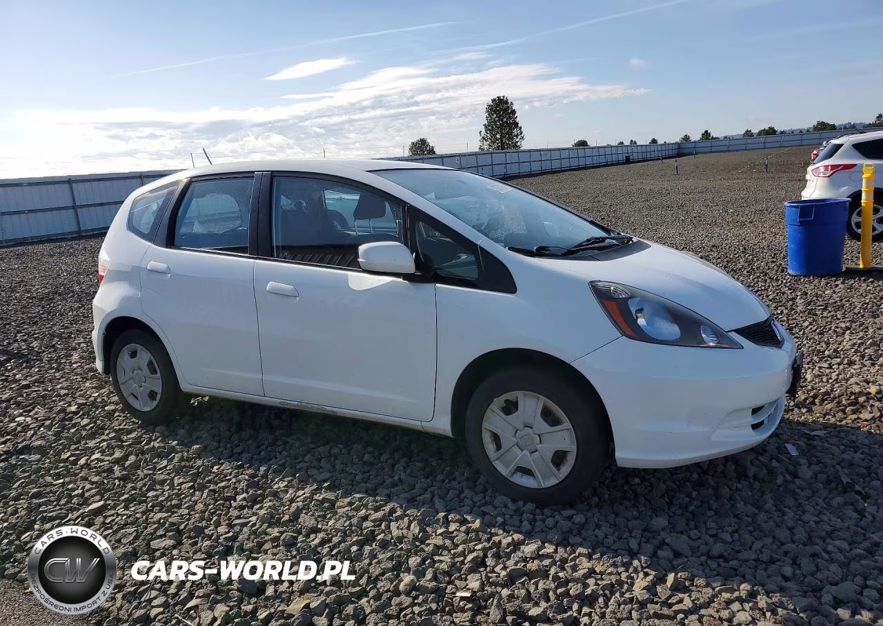 2013 Honda Fit VIN:JHMGE8H36DC032290 - 4