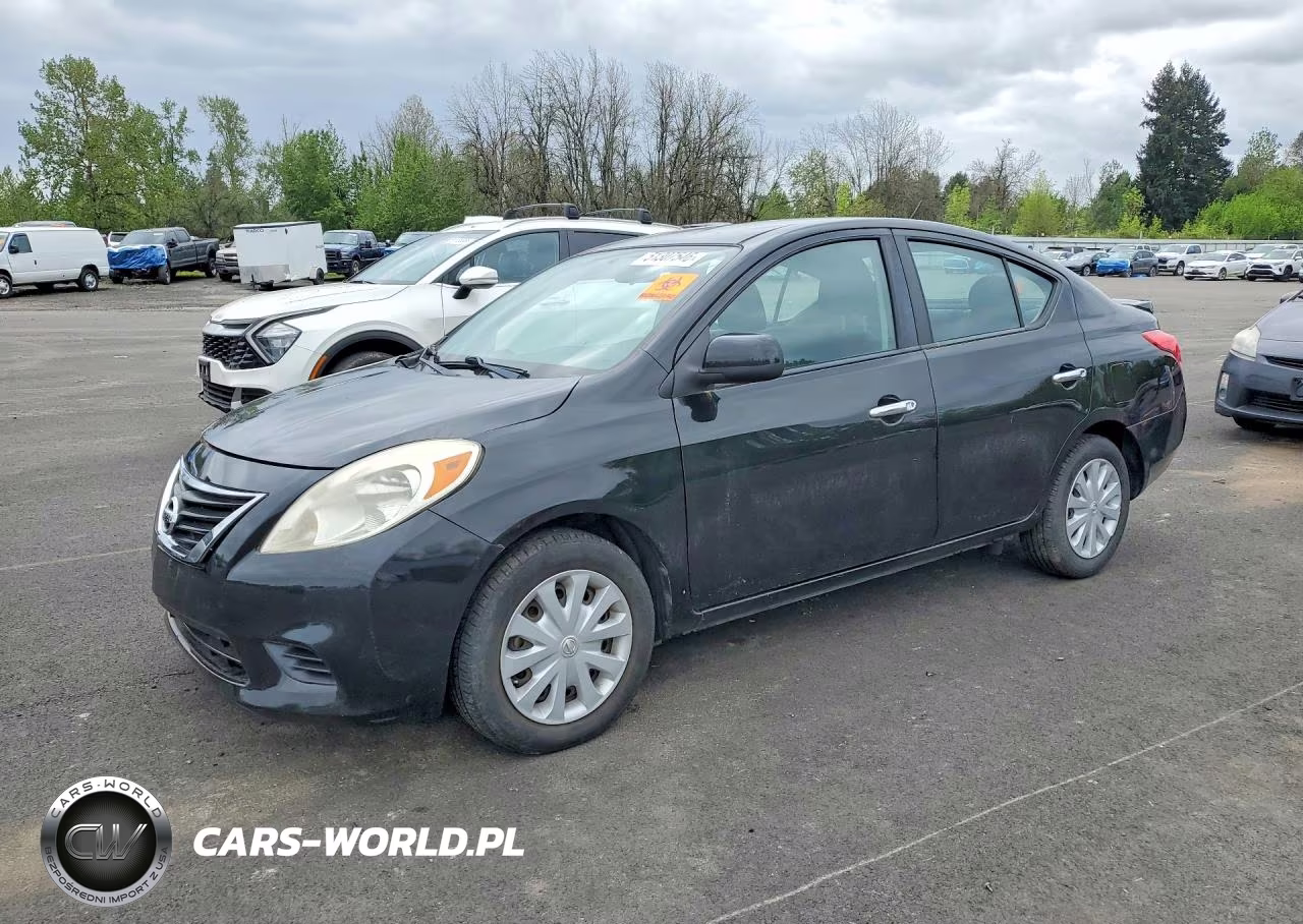 2013 Nissan Versa 1.6 S