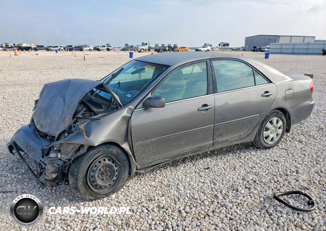 2004 Toyota Camry Le