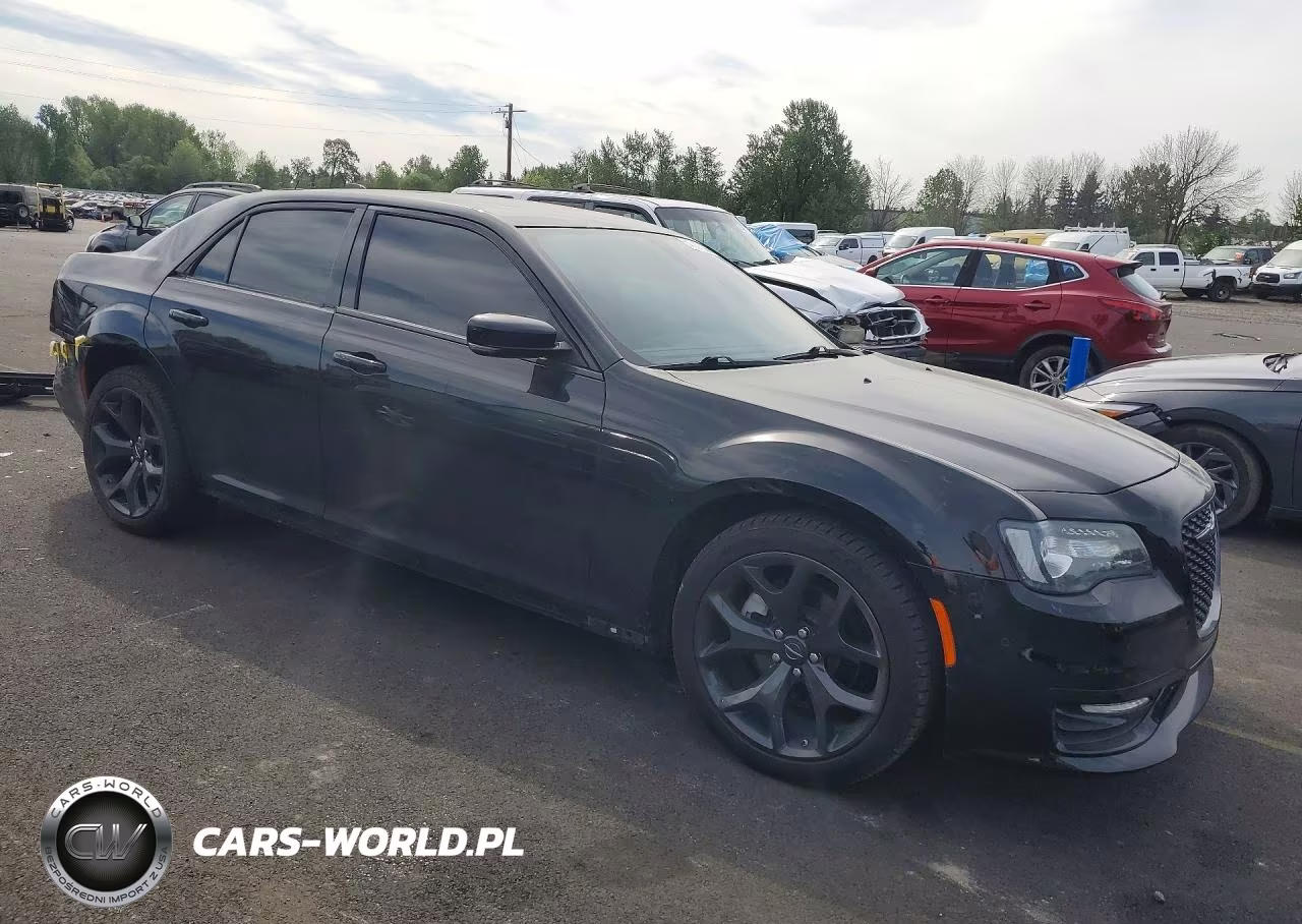 2022 Chrysler 300 Touring L VIN:2C3CCADG8NH178988 - 4