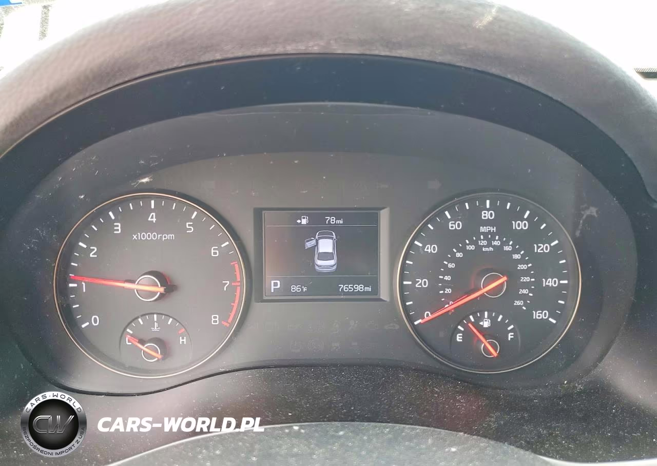2017 Kia Cadenza Premium VIN:KNALB4J19H5046685 - 9