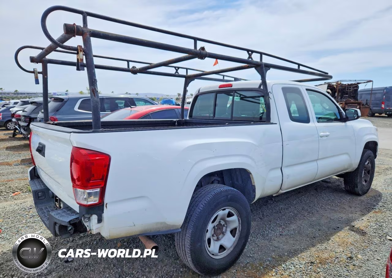 2018 Toyota Tacoma Sr VIN:5TFRX5GNXJX106417 - 3