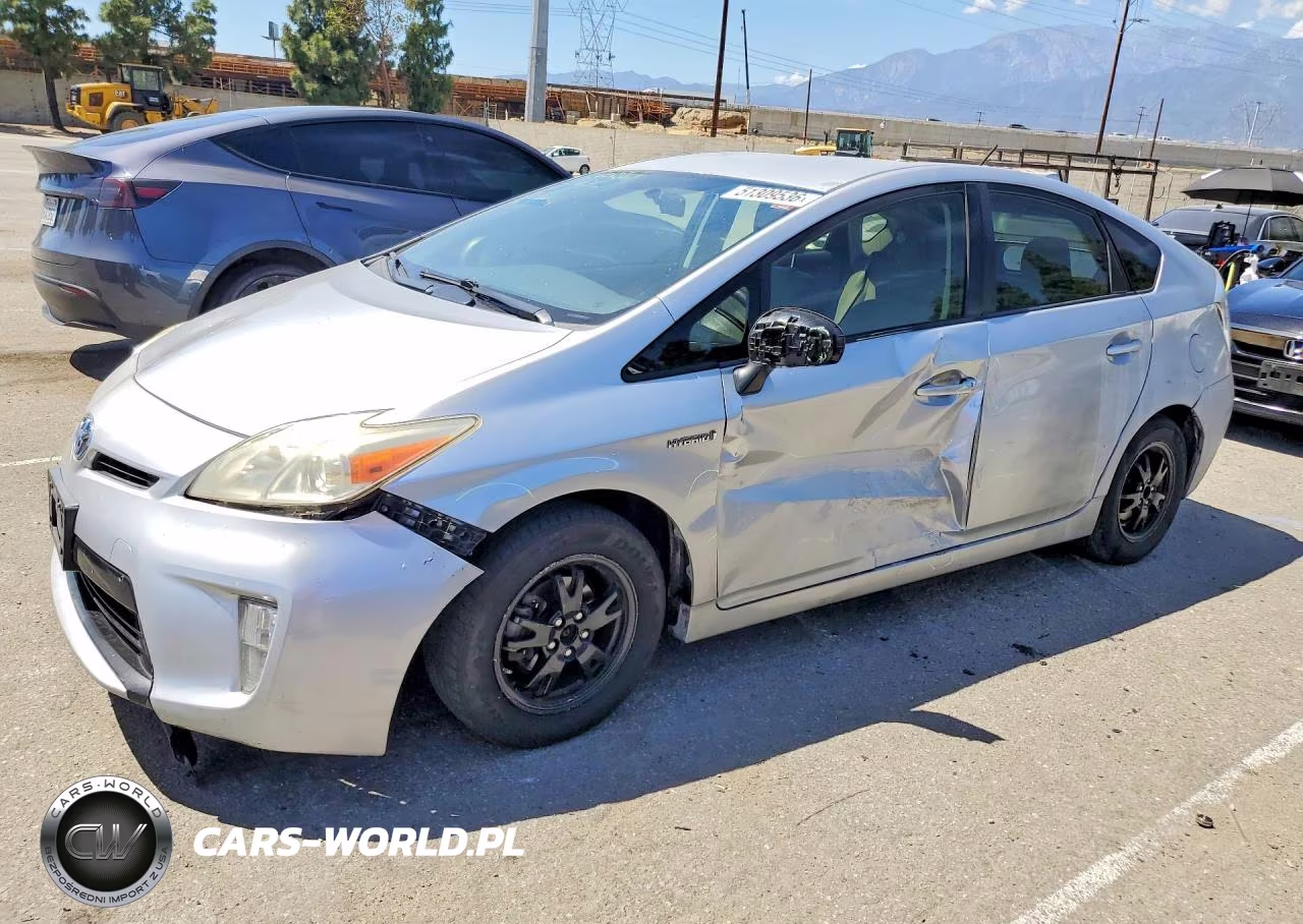 2013 Toyota Prius Three